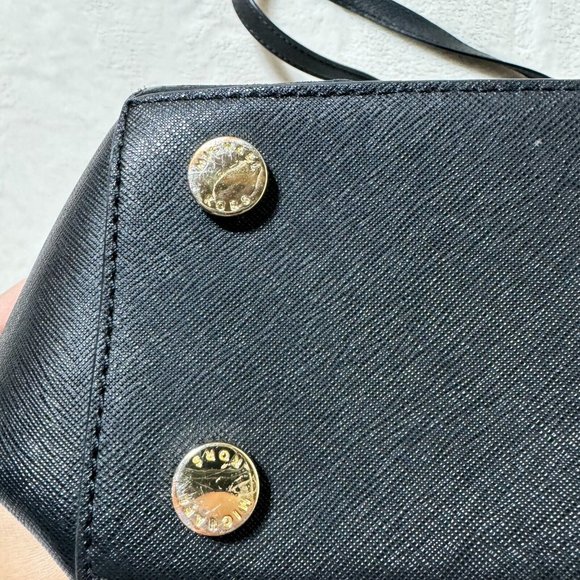 MICHAEL KORS Purse Selma Black Chevron Patchwork Design w/ Adjustable Strap - Picture 7 of 16